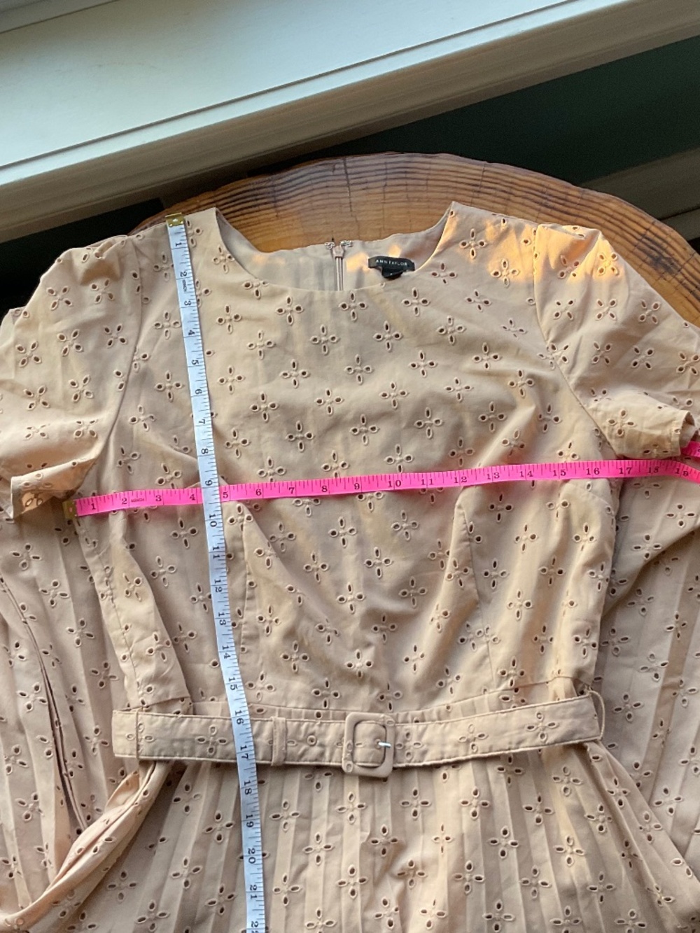 Ann Taylor Eyelet Belted Pleated Midi Dress Sz 6 - Picture 7 of 12